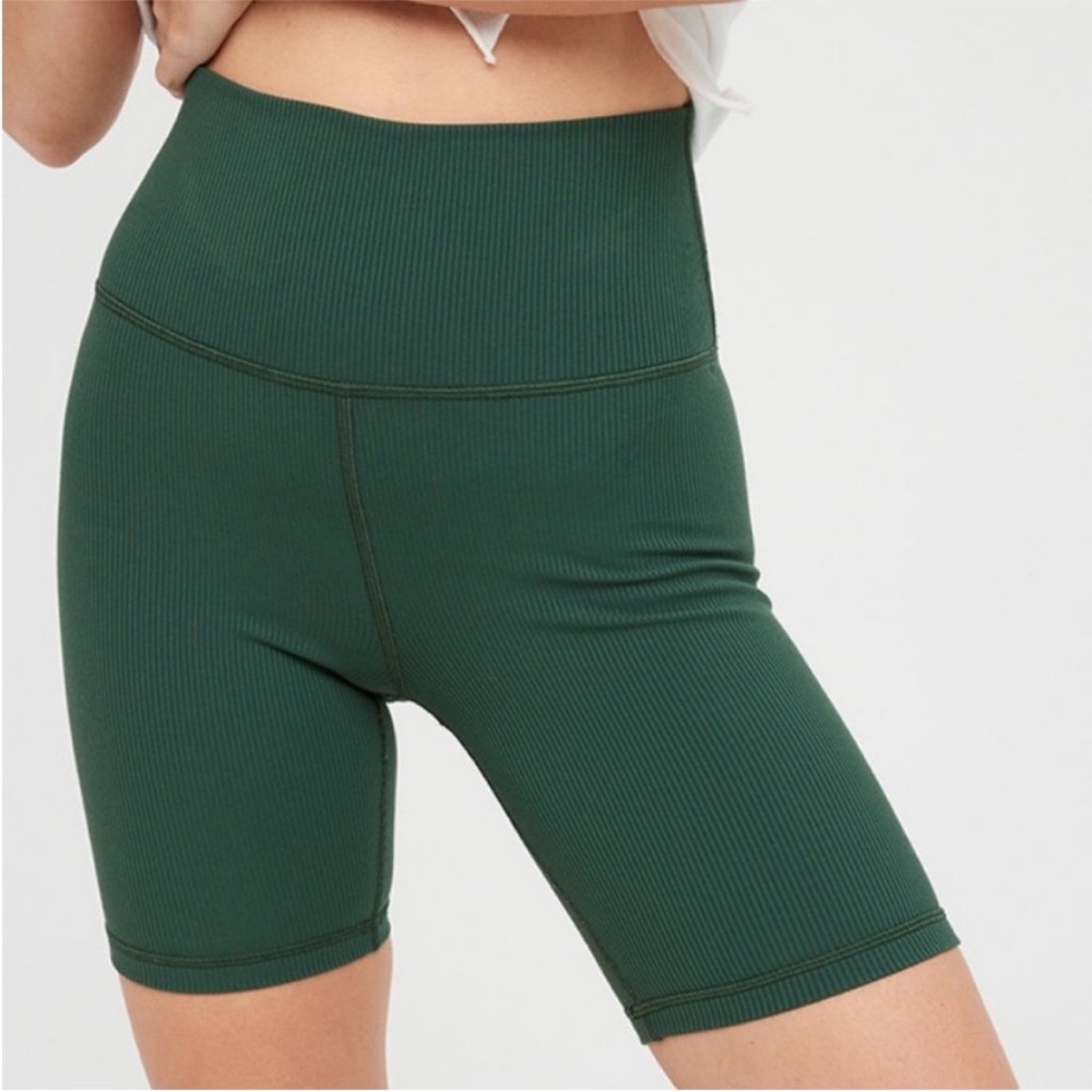 aerie OFFLINE green bike short medium NWT